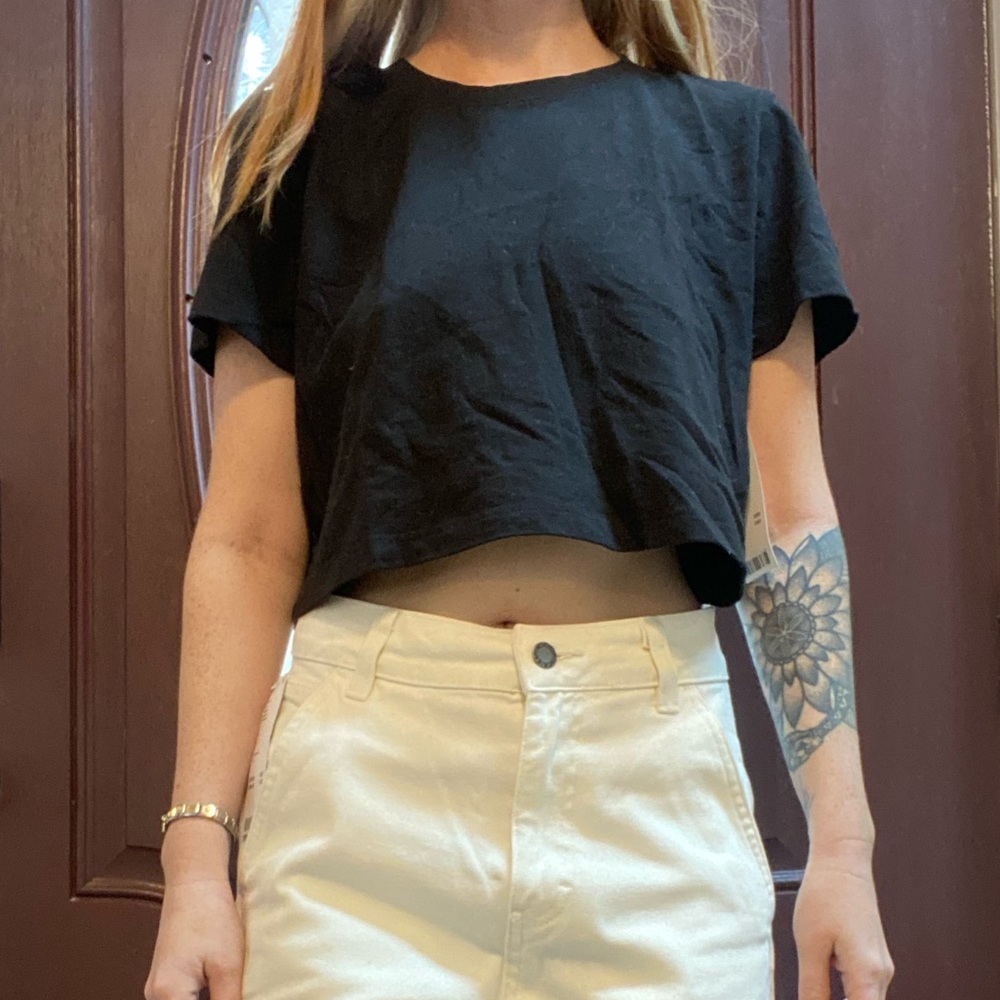 Urban Outfitters NWT Cropped Black Tee